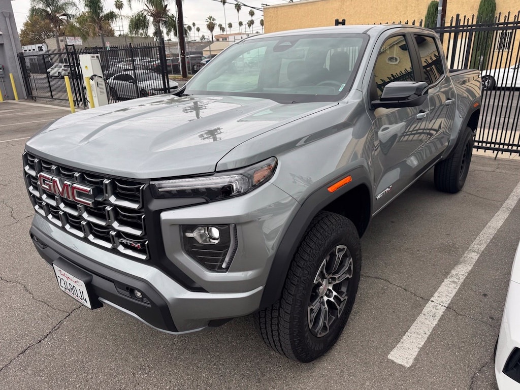 Used 2025 GMC Canyon AT4 Truck
