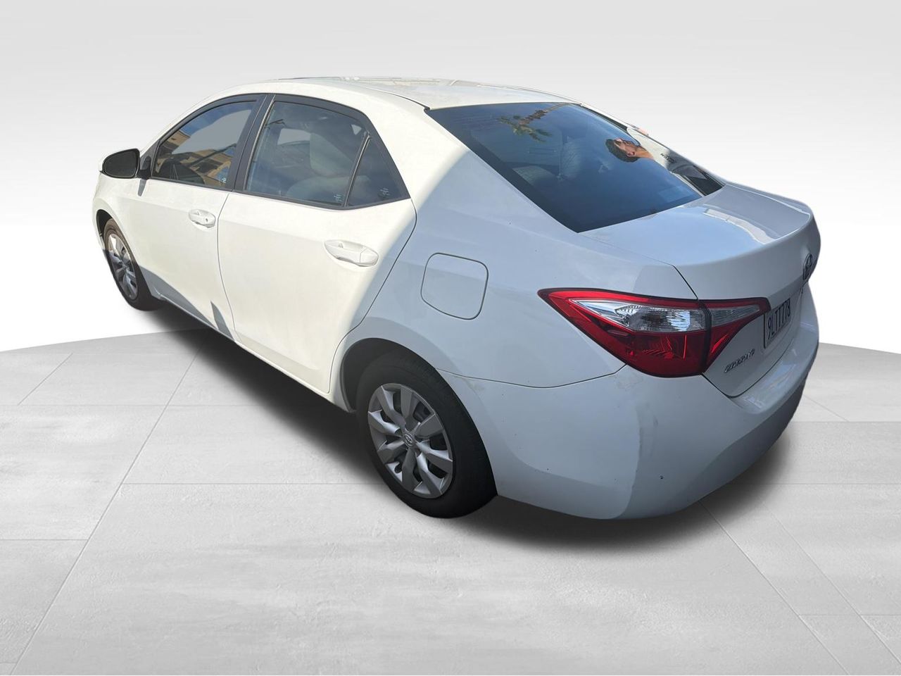 2016 Toyota Corolla LE photo 4