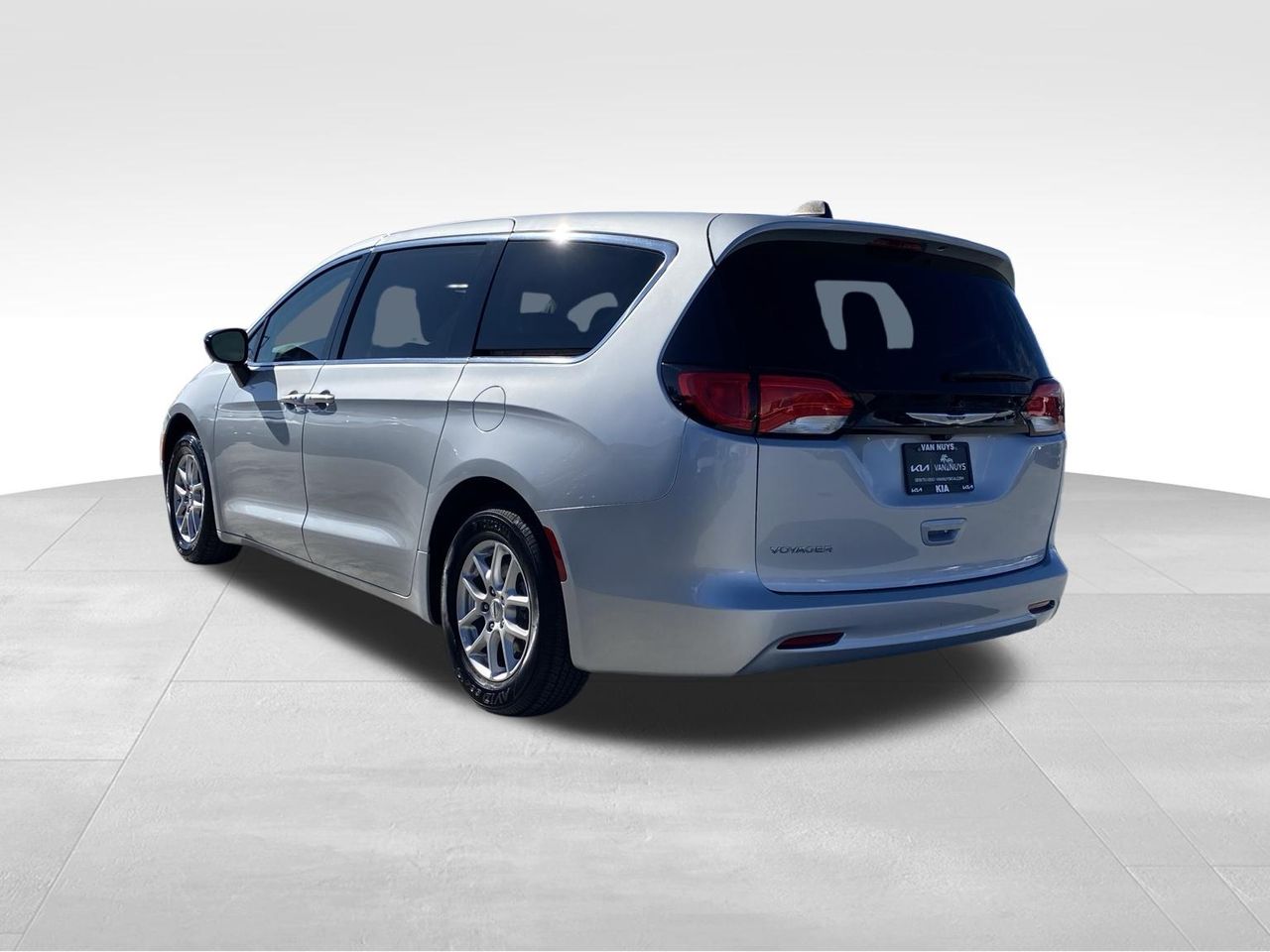 2024 Chrysler Voyager LX photo 5