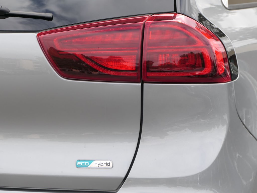 Used 2022 Kia Niro EX Premium SUV
