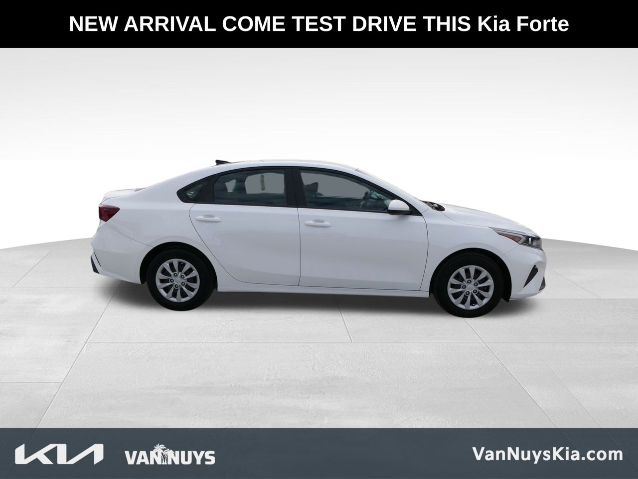 2024 Kia Forte LX photo 2