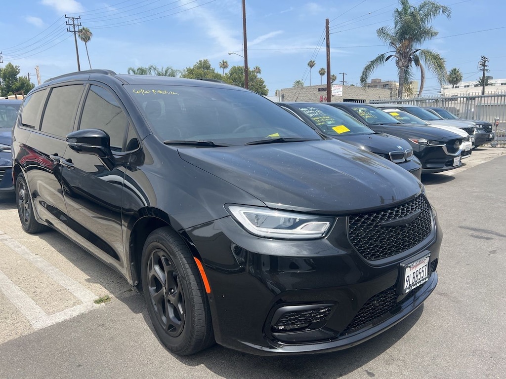 Used 2024 Chrysler Pacifica Hybrid Select Premium S Appearance Minivan/Van