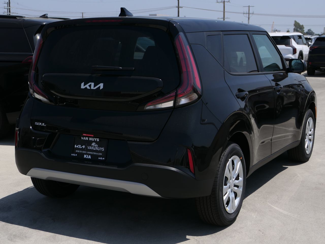 2025 Kia Soul LX photo 2