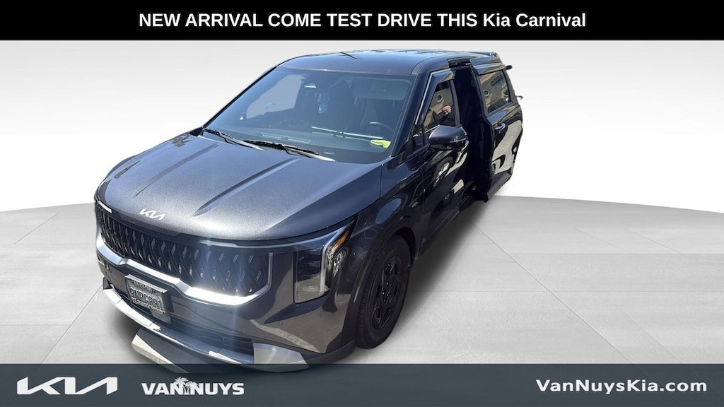 Used 2025 Kia Carnival LXS Van Passenger Van