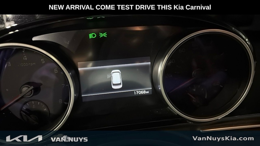 Used 2024 Kia Carnival EX MPV