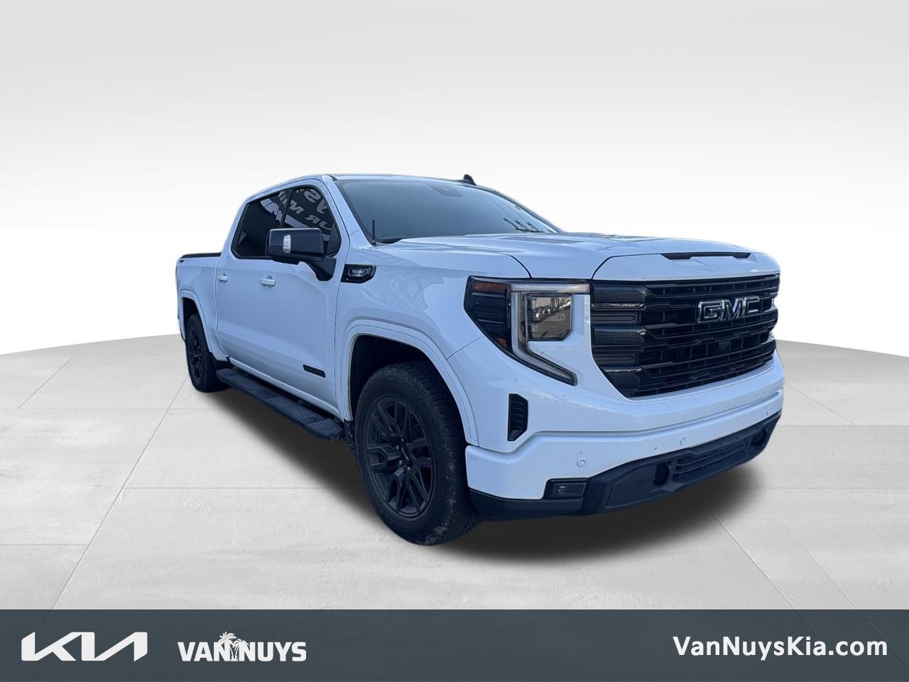2024 GMC Sierra 4WD Crew Cab Short Box Elevation's photo