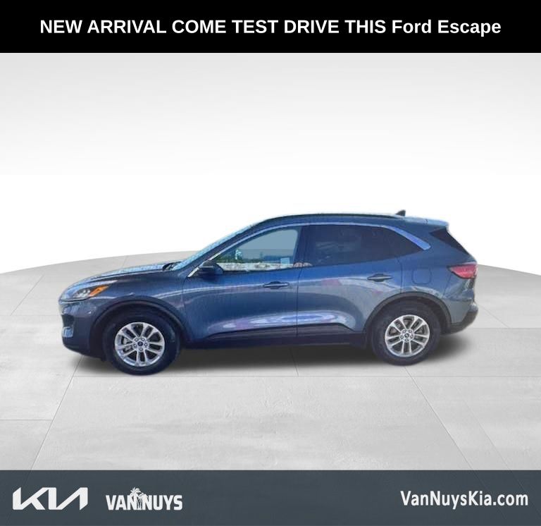2020 Ford Escape SE photo 3
