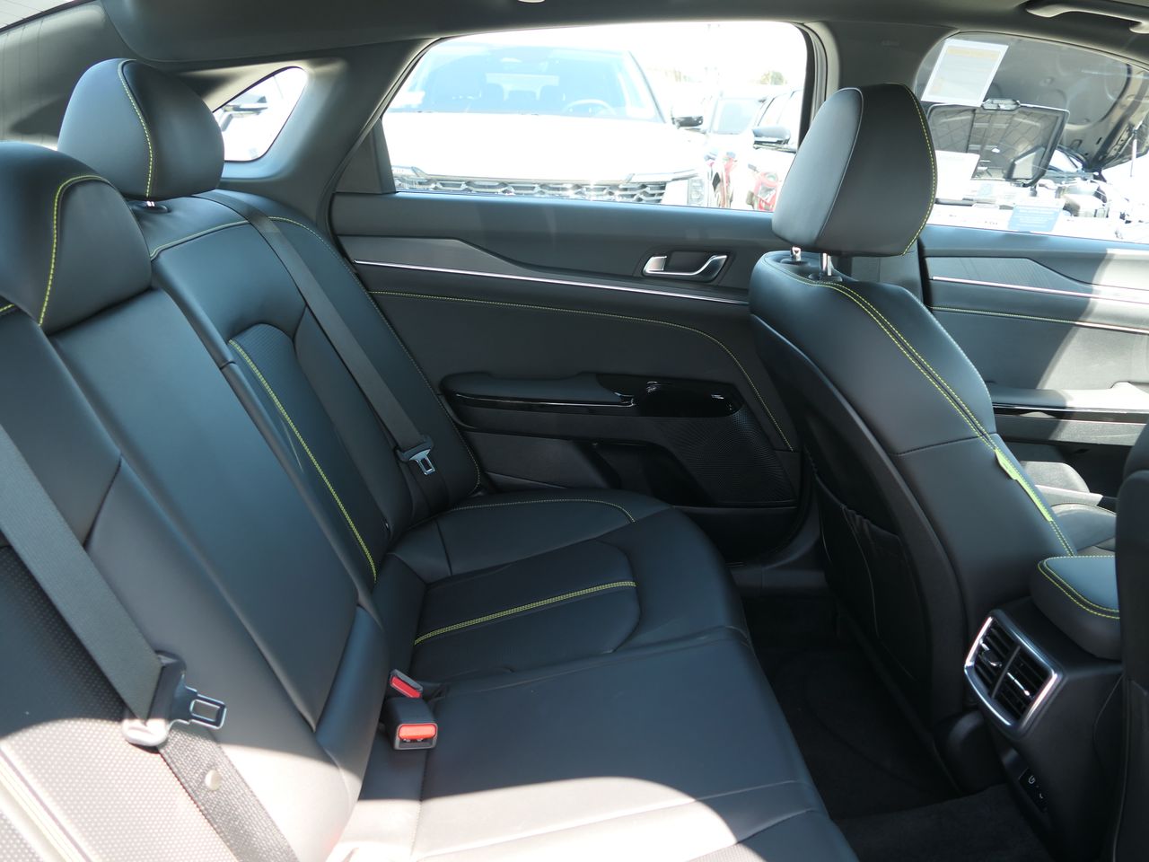 2025 Kia K5 GT - Photo 25