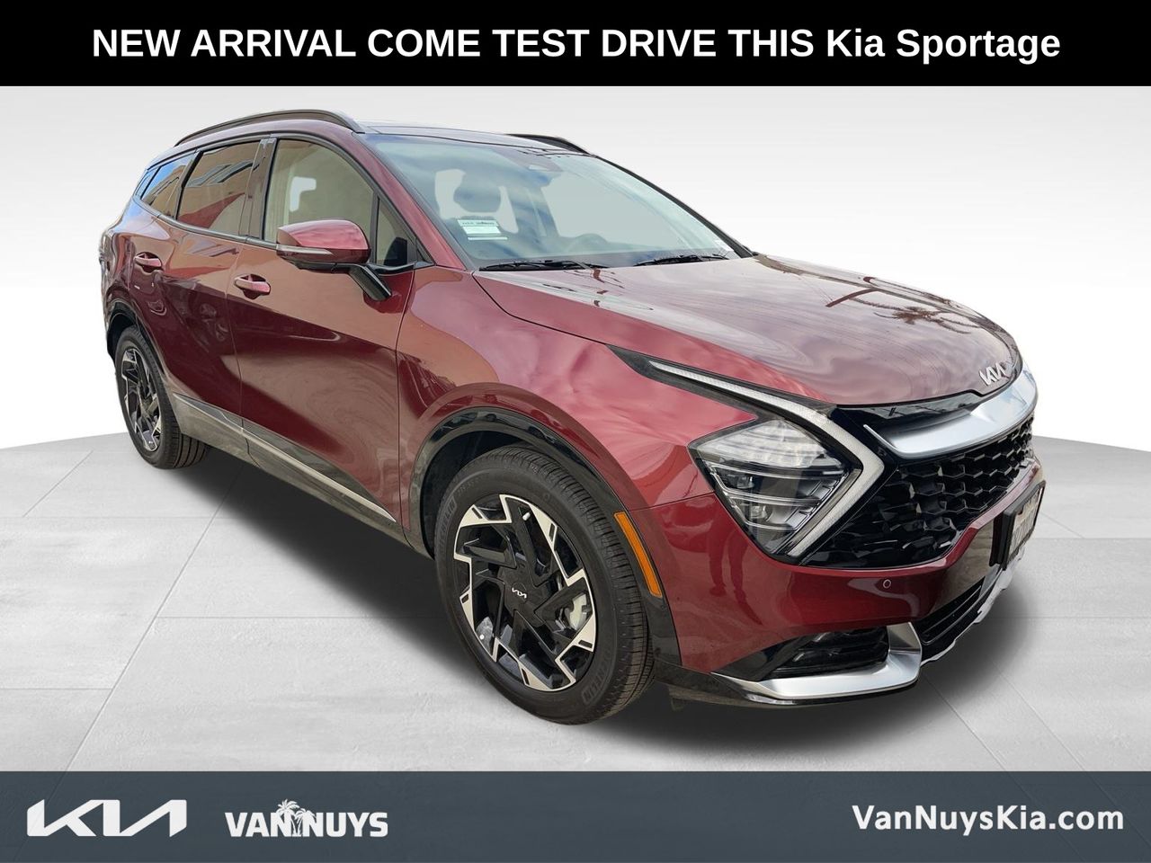 2024 Kia Sportage photo 2