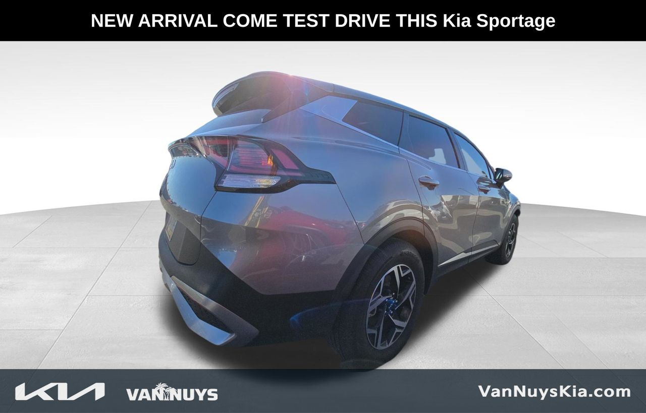 2025 Kia Sportage LX photo 4