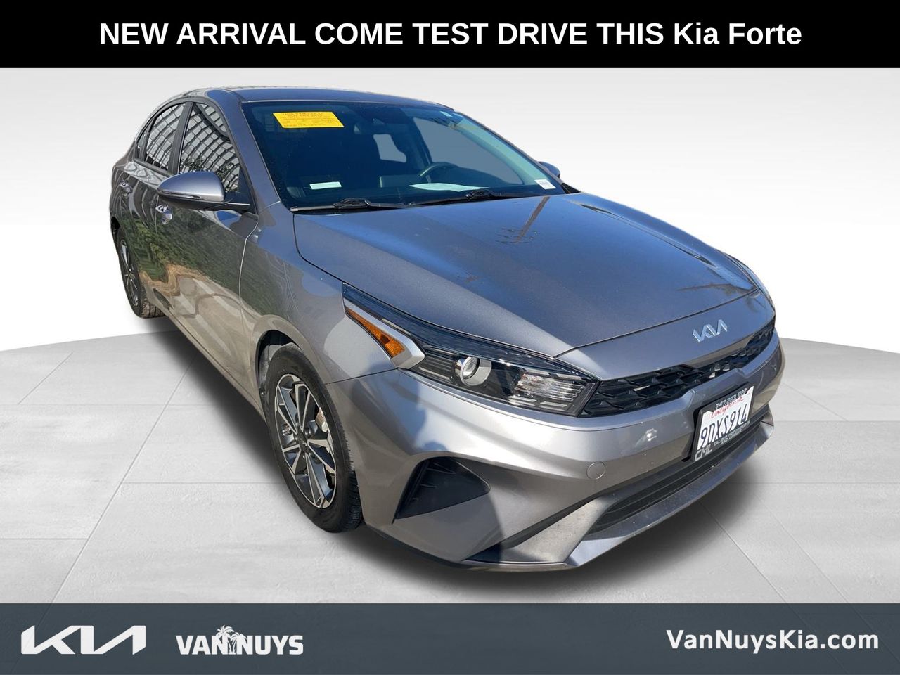 2023 Kia Forte LXS photo 3