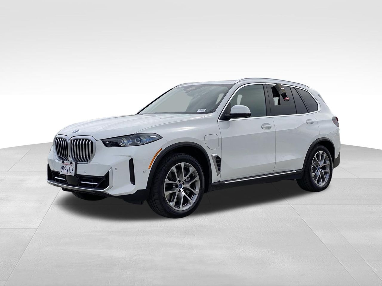 2025 BMW X5 xDrive50e photo 6