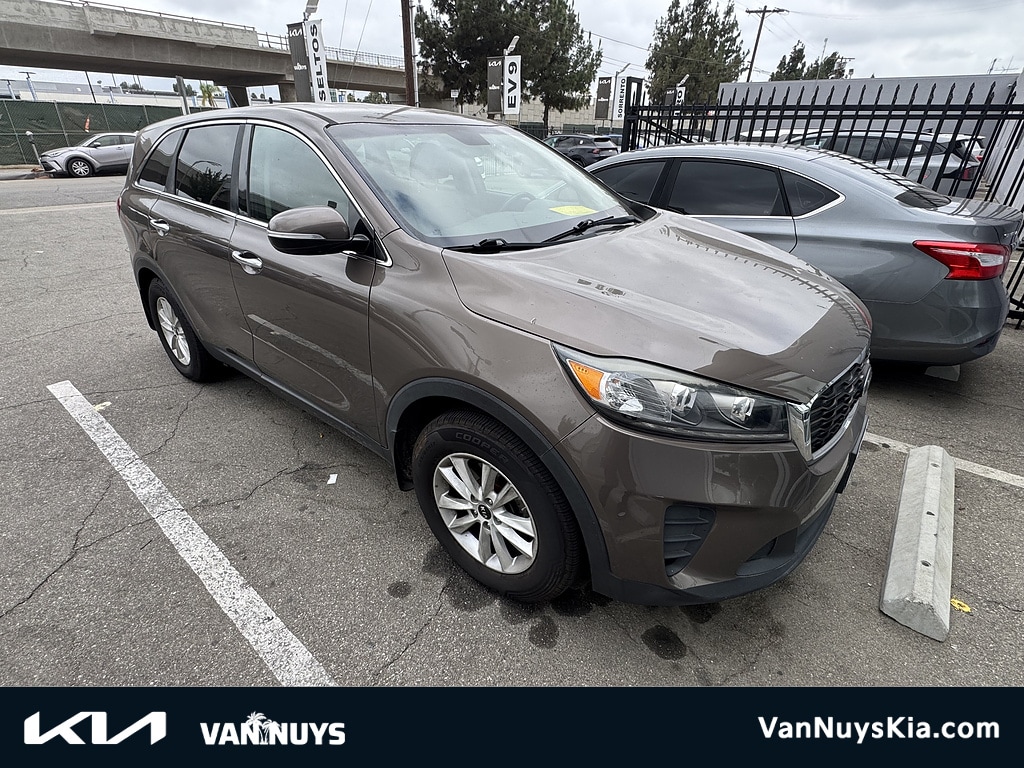 2019 Kia Sorento LX AT's photo