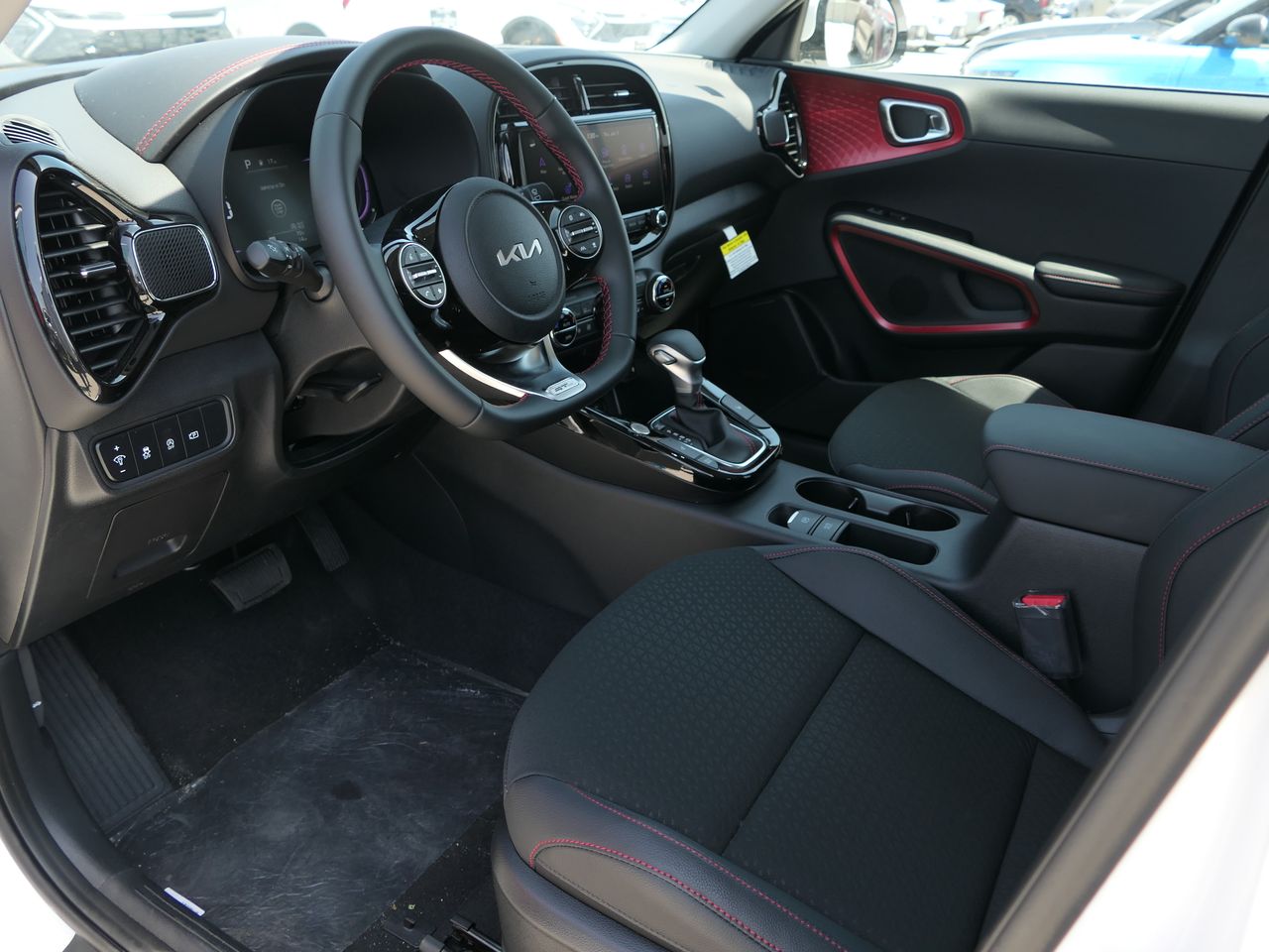 2025 Kia Soul GT-Line - Photo 10
