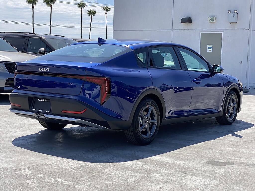 New 2026 Kia K4 LXS