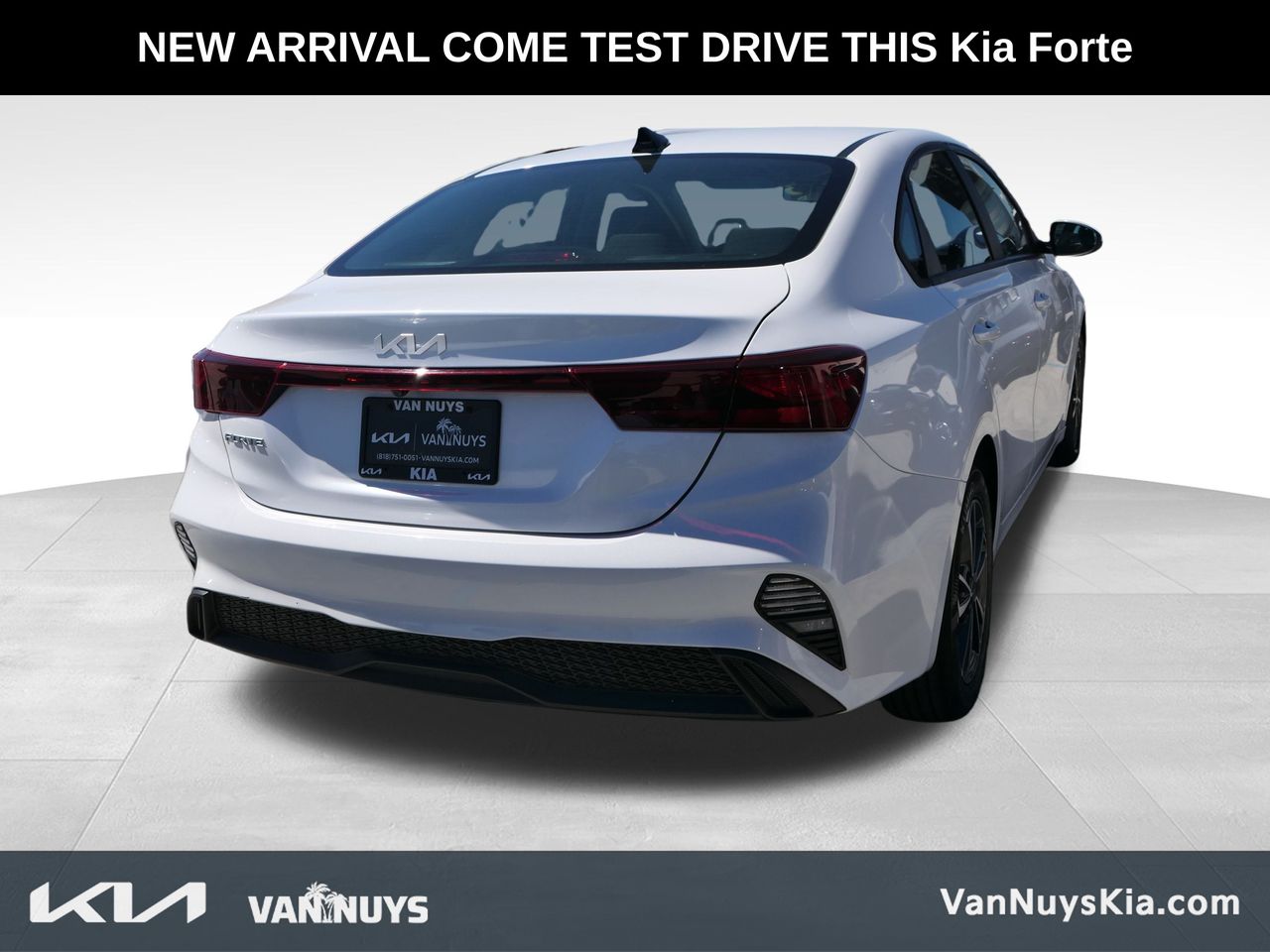 2023 Kia Forte LXS photo 3