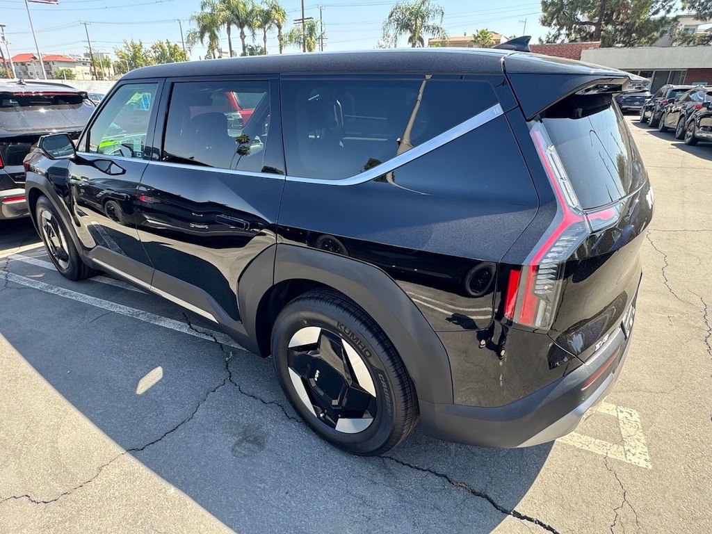 Used 2024 Kia EV9 Light Long Range SUV