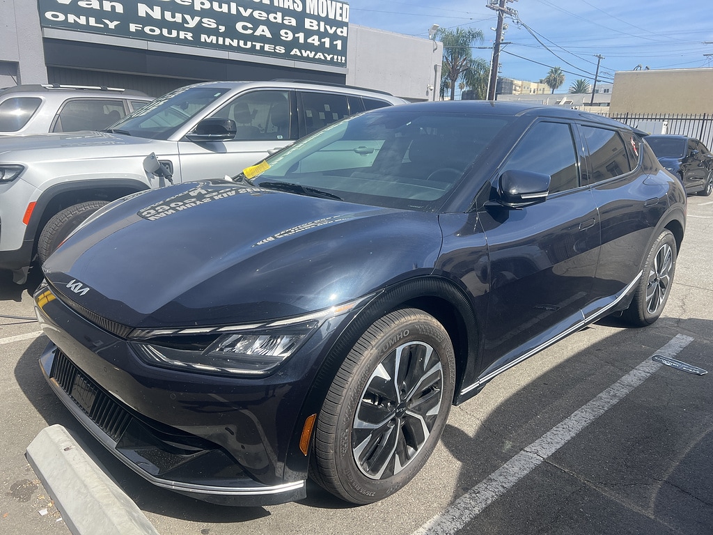 Used 2024 Kia EV6 Wind with VIN KNDC3DLCXR5215290 for sale in Los Angeles, CA