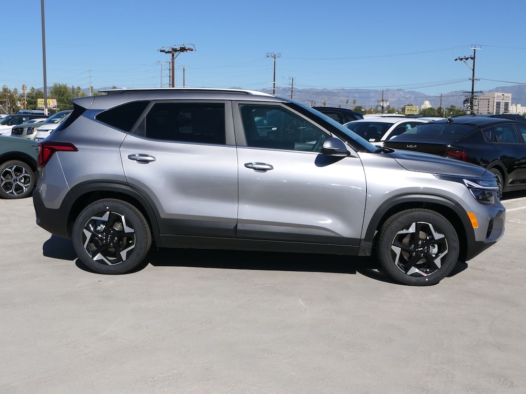 New 2026 Kia Seltos EX SUV