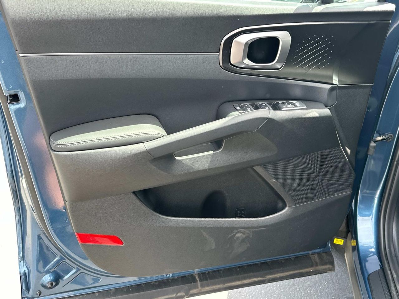 2025 Kia Sorento EX Hybrid - Photo 13