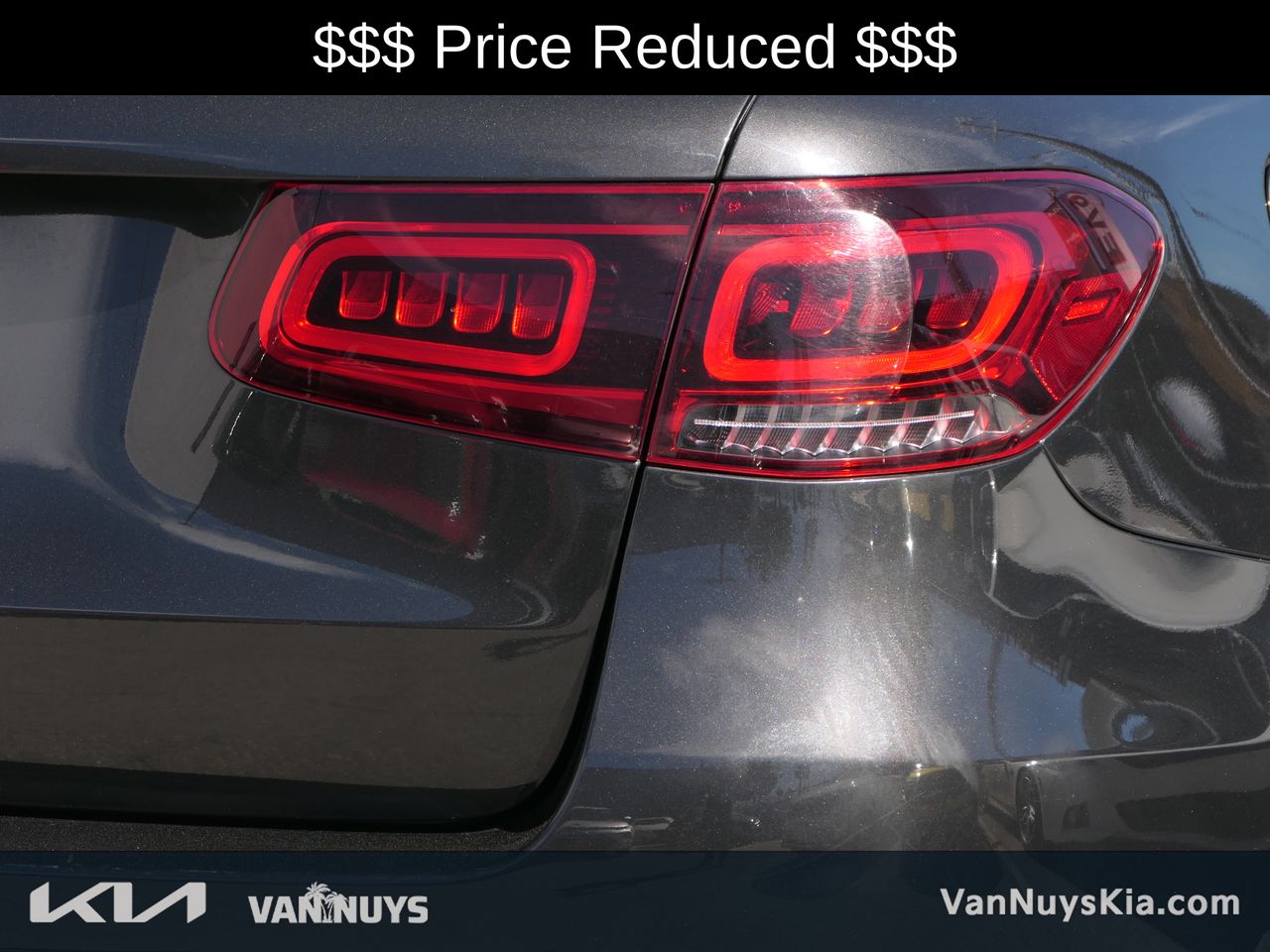 2022 Mercedes-Benz GLC GLC 300 photo 2