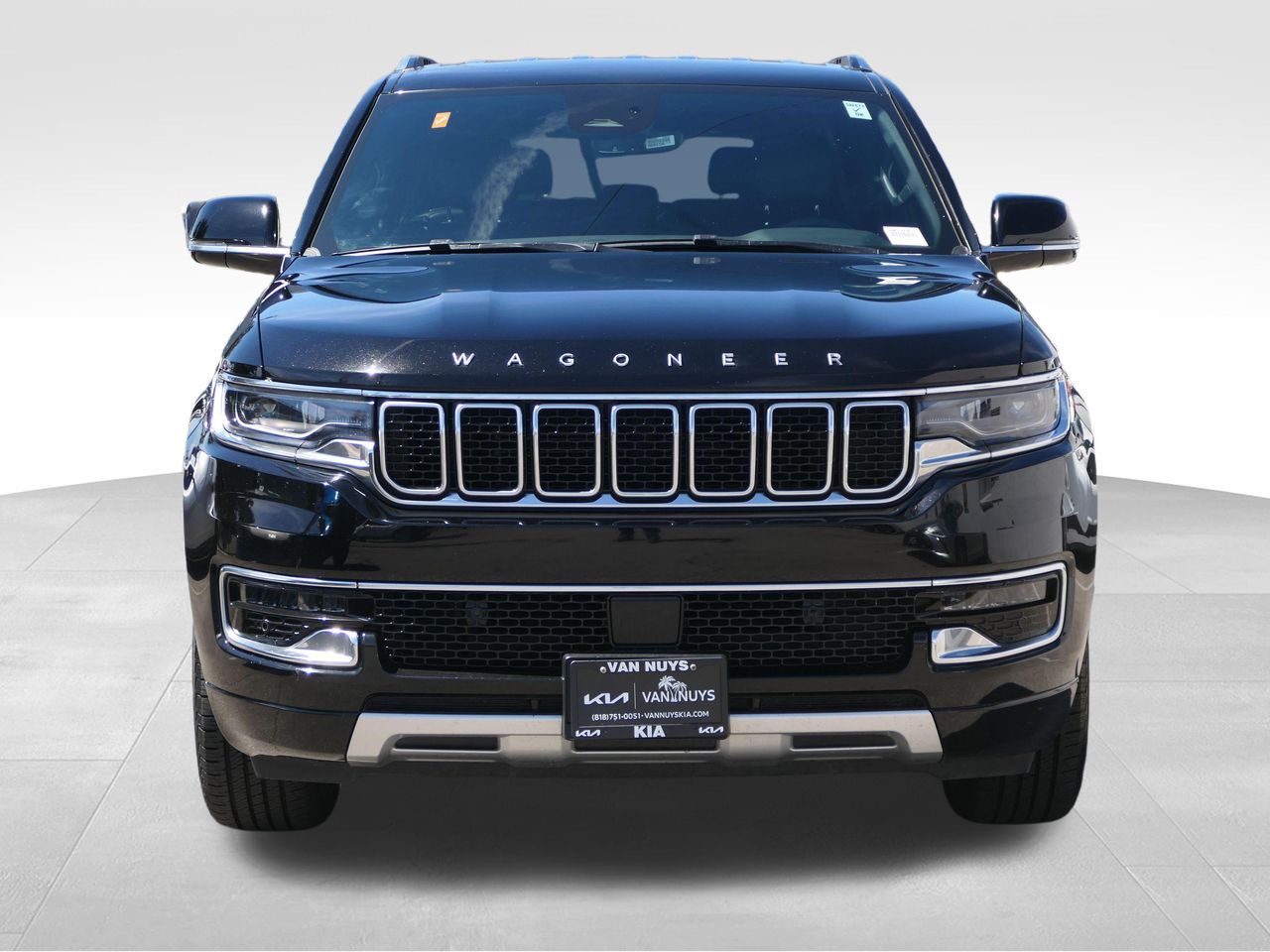 2024 Jeep Wagoneer L Series II photo 3