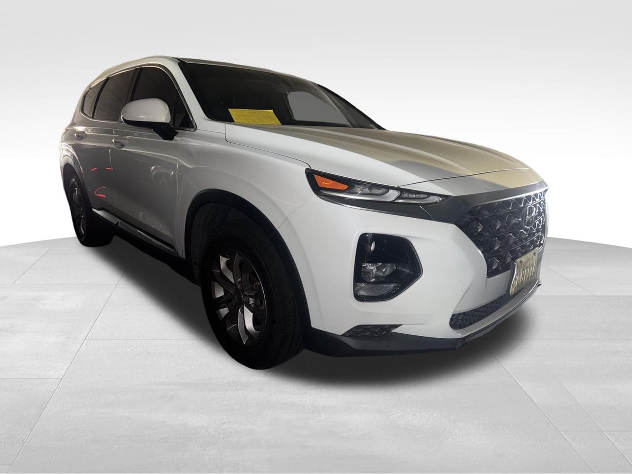 2019 Hyundai Santa Fe SE photo 2
