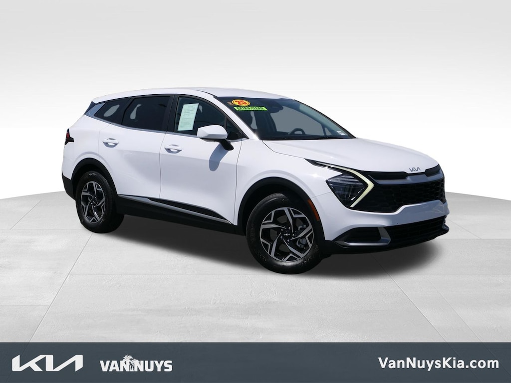 Used 2025 Kia Sportage LX SUV