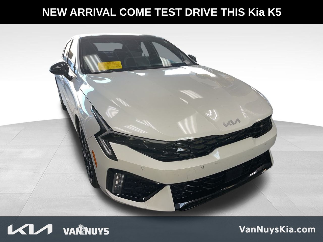 2025 Kia K5 GT-Line photo 3