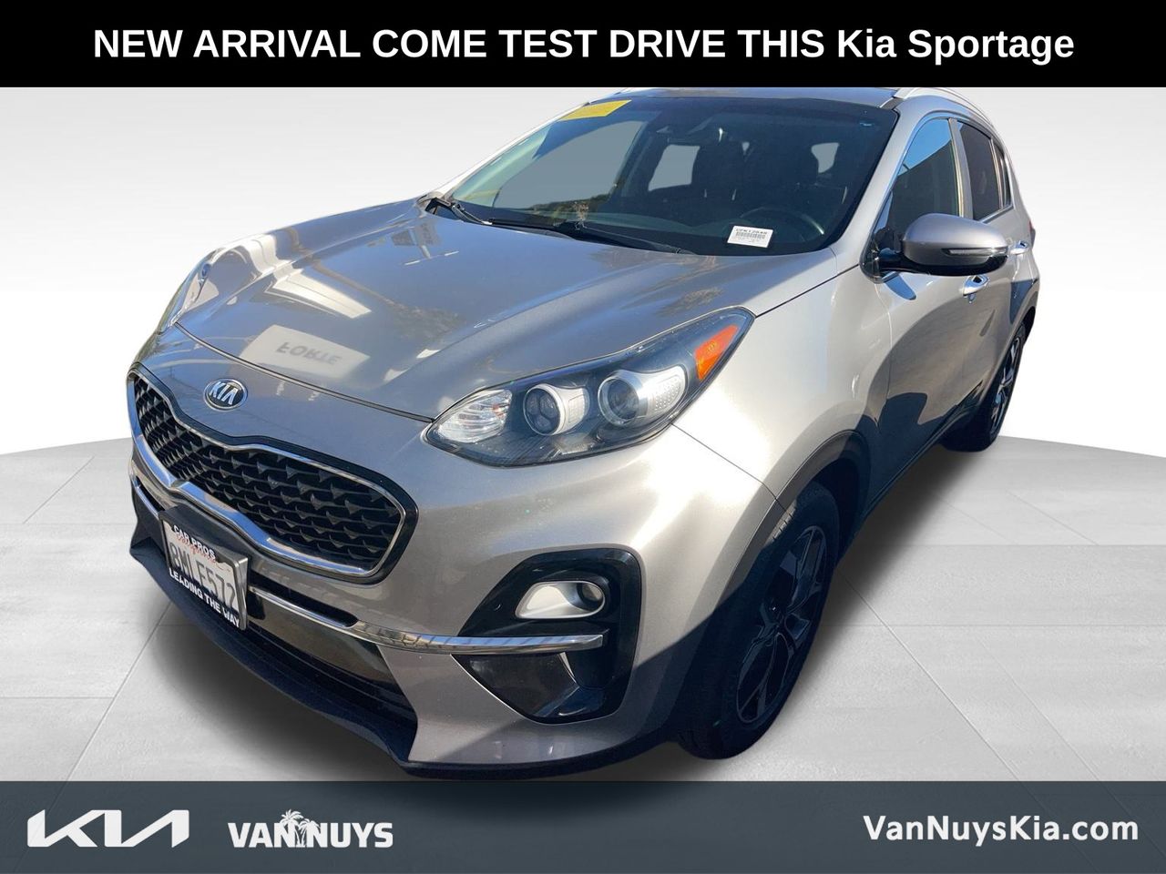 2020 Kia Sportage EX photo 2