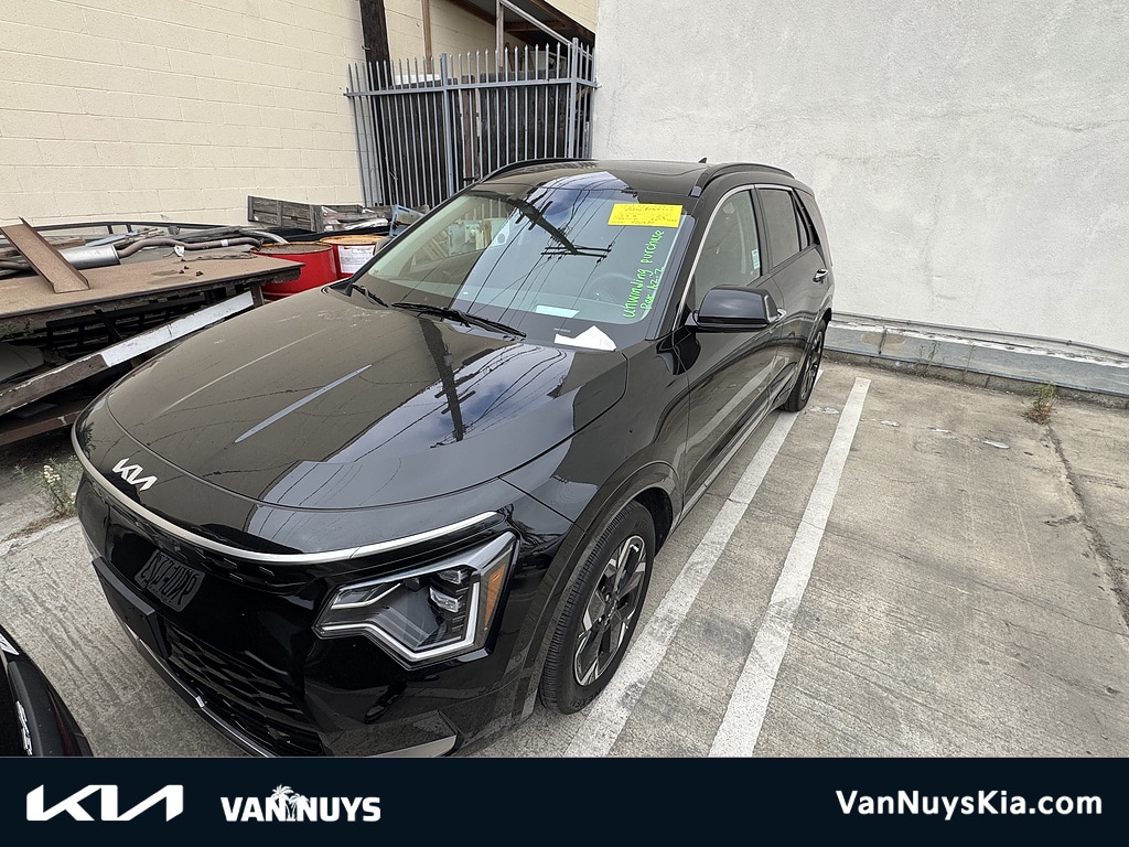 2023 Kia Niro Wave EV's photo