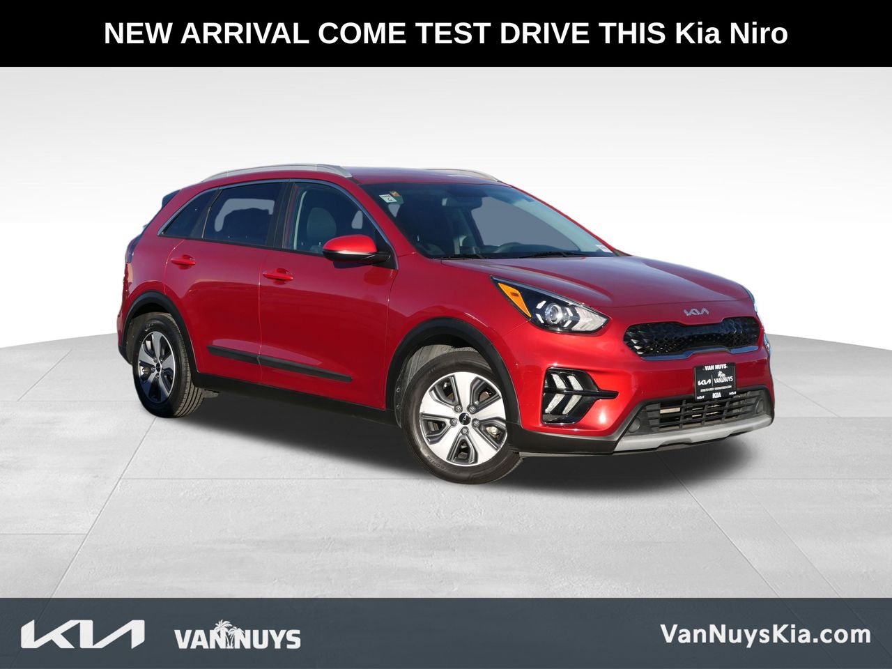 2022 Kia Niro LX's photo