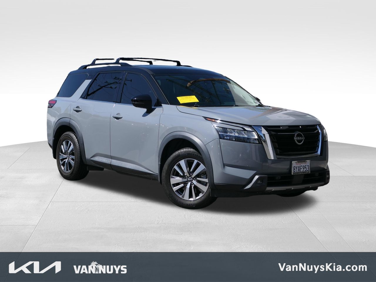 2022 Nissan Pathfinder SL 2WD's photo