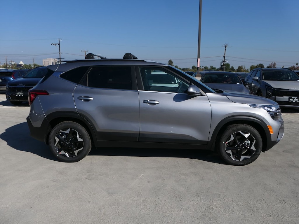 New 2026 Kia Seltos EX SUV