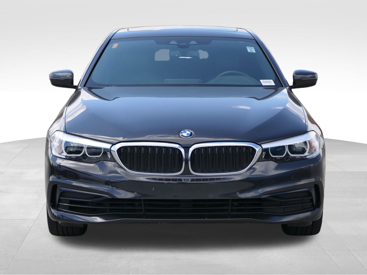 2020 BMW 5 Series 530e iPerformance photo 3