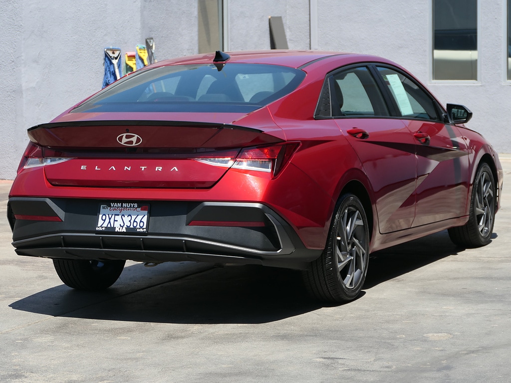 Used 2025 Hyundai Elantra SEL Sport Sedan