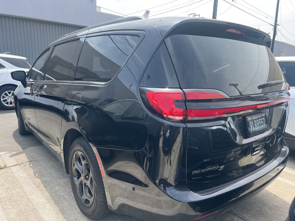 Used 2024 Chrysler Pacifica Hybrid Select Premium S Appearance Minivan/Van