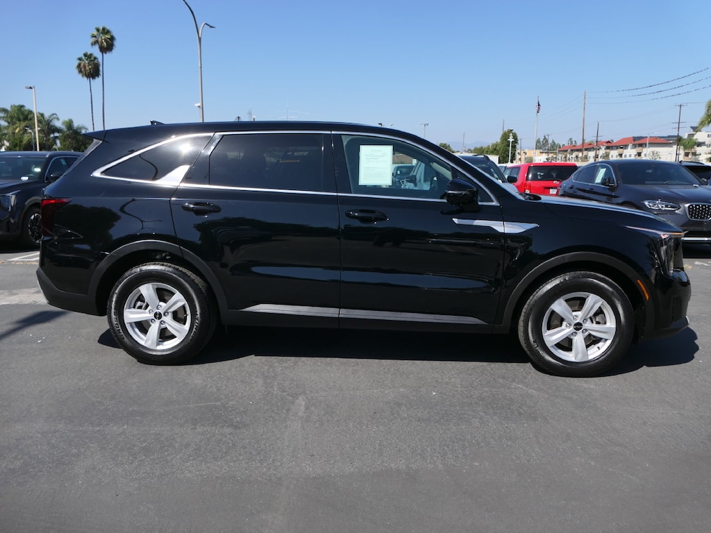 Used 2026 Kia Sorento LX SUV
