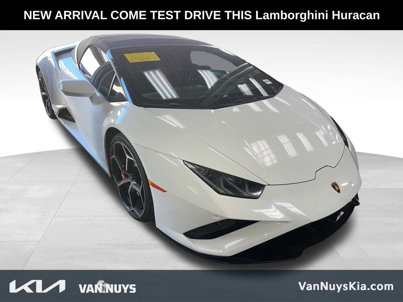 2021 Lamborghini Huracan Evo Base photo 3