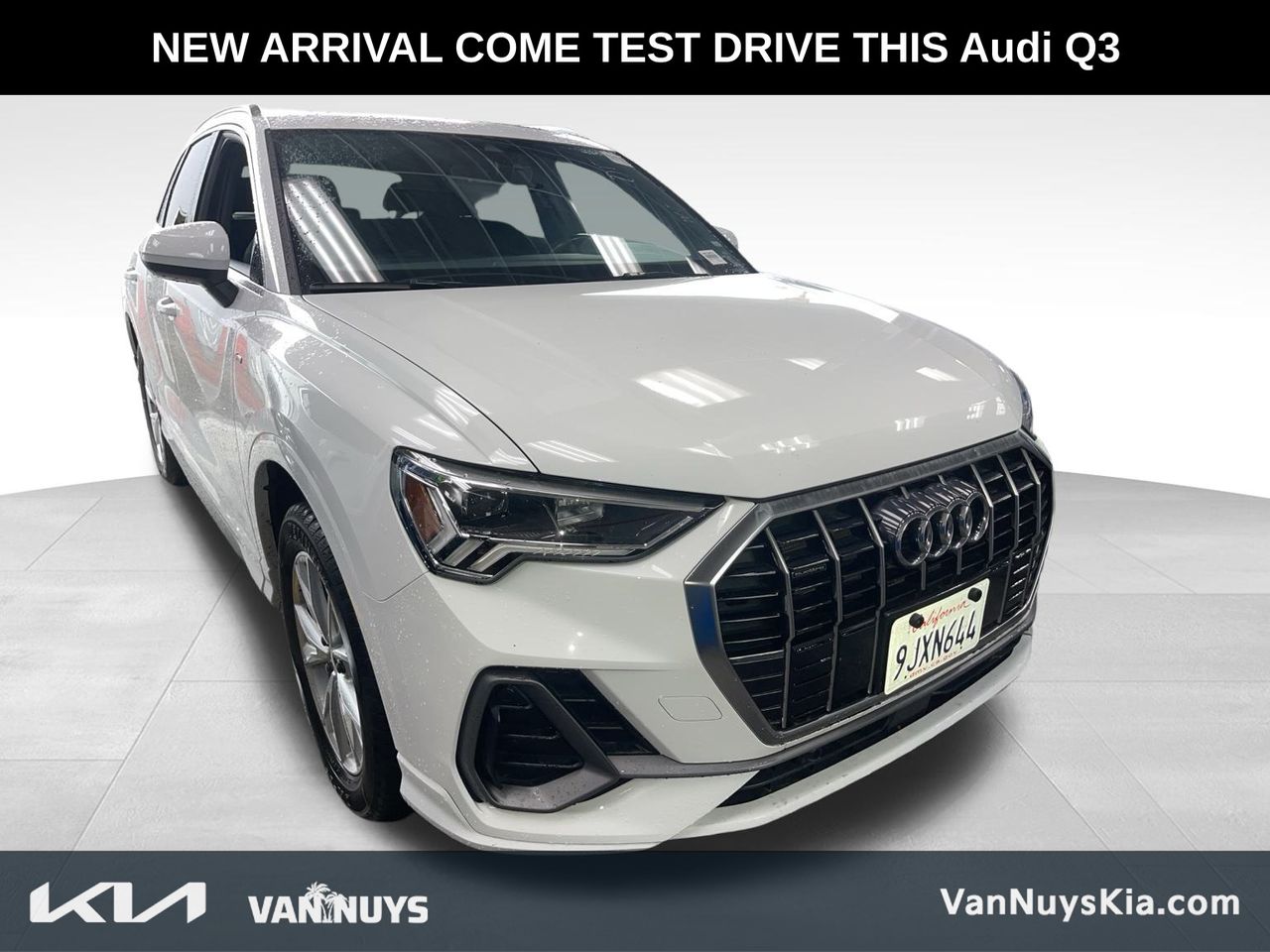 2024 Audi Q3 S line Premium photo 3