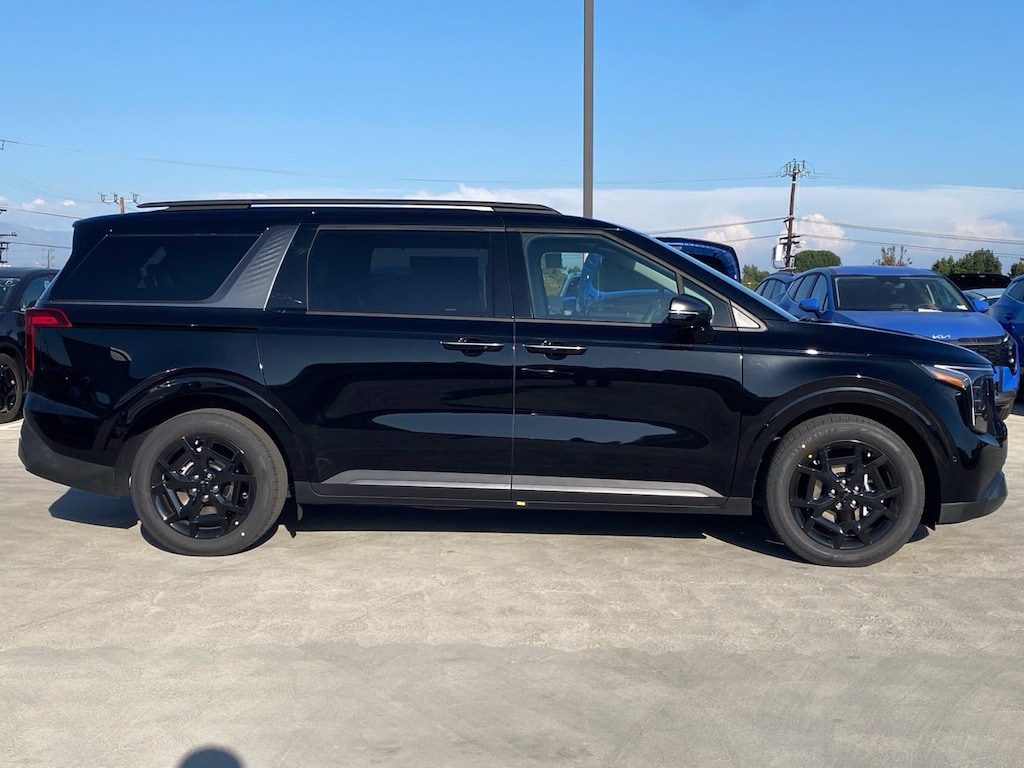 New 2027 Kia Carnival SX Minivan/Van