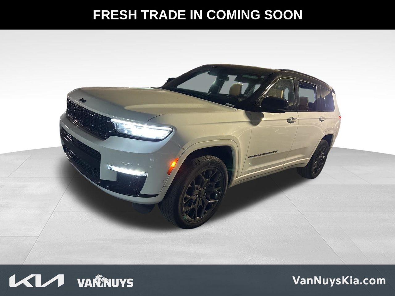 2023 Jeep Grand Cherokee L Summit photo 1