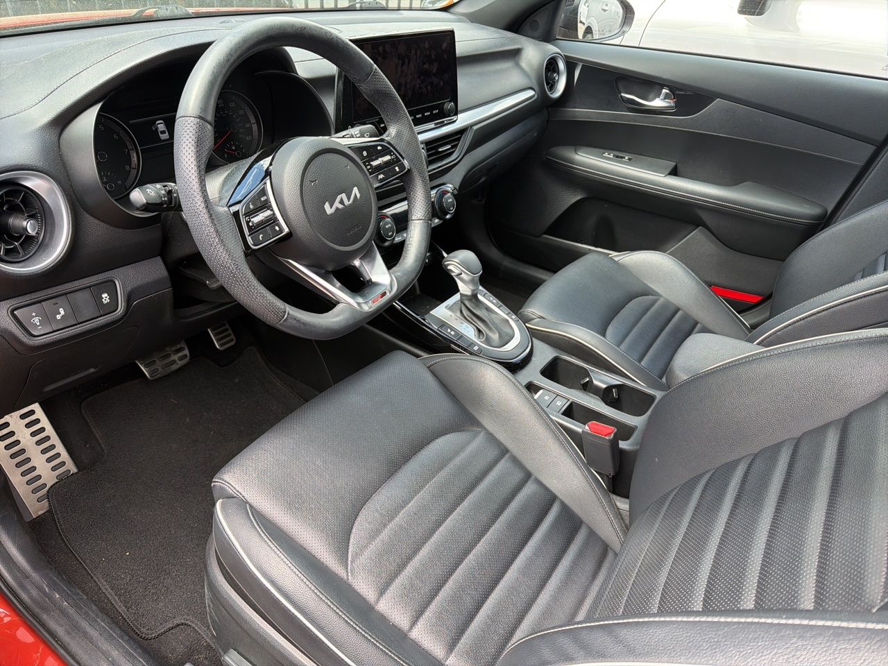 2023 Kia Forte GT-Line photo 6