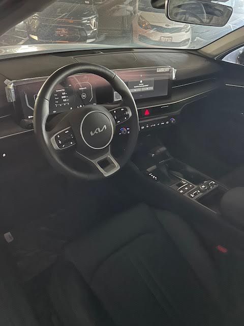 2025 Kia K5 EX photo 5