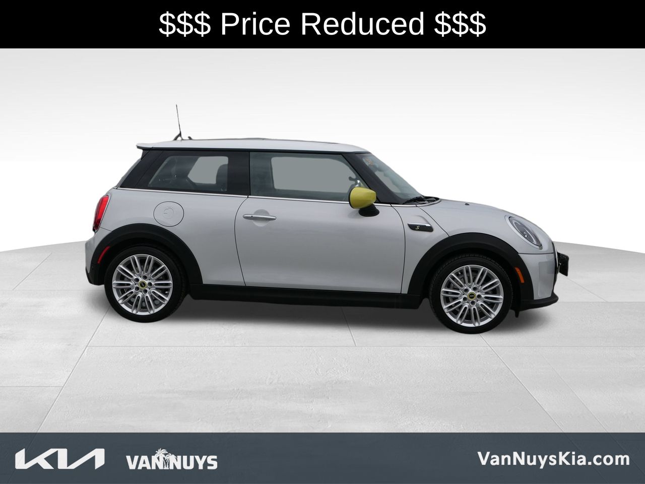 Used 2023 MINI Hardtop 2 Door SE with VIN WMW13DJ07P2T47256 for sale in Los Angeles, CA