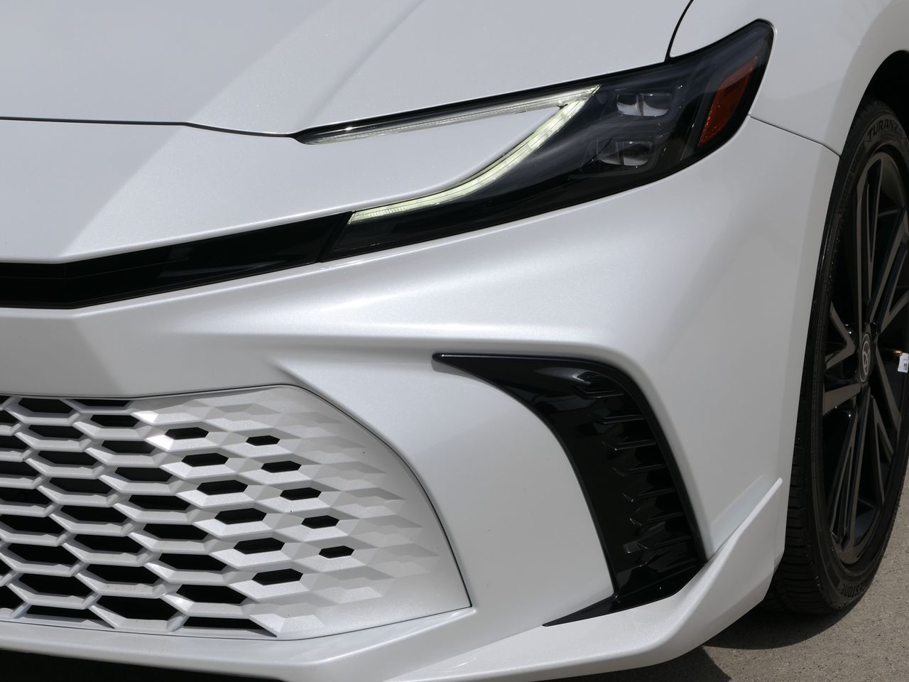 2025 Toyota Camry XSE photo 3