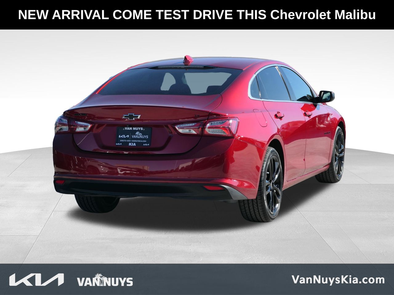 2023 Chevrolet Malibu LT photo 2