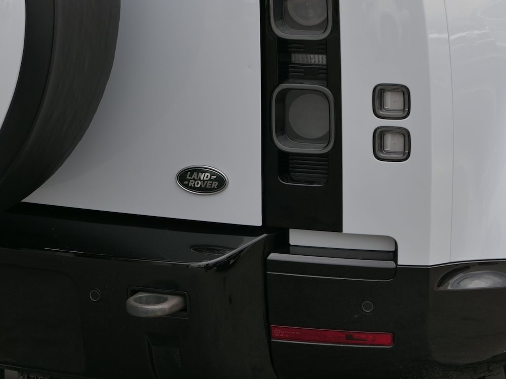 Used 2023 Land Rover Defender 110 V8 SUV