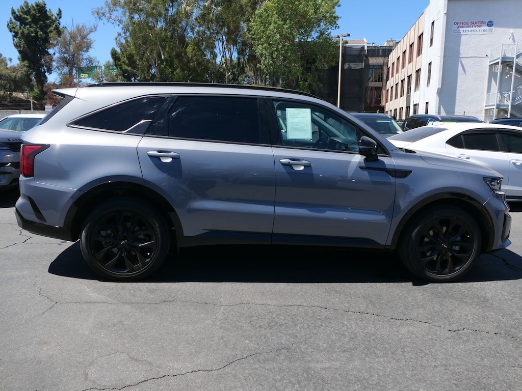 Used 2023 Kia Sorento SX SUV