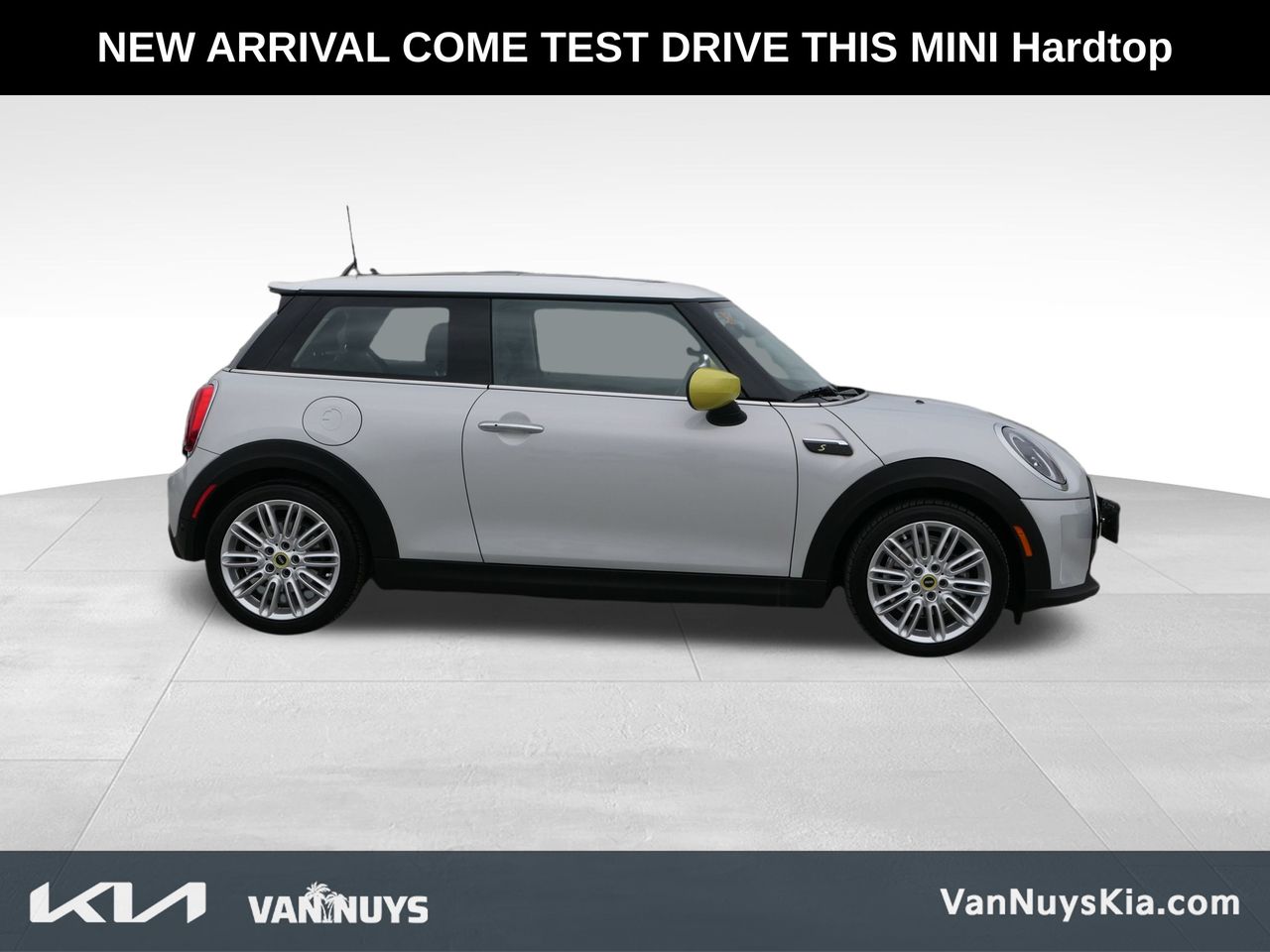 Used 2023 MINI Hardtop 2 Door SE with VIN WMW13DJ07P2T47256 for sale in Los Angeles, CA